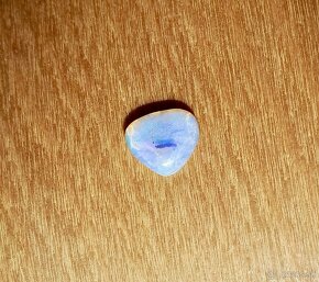 1,1 ct krištáľový opál, fialovo-zelená hra farieb, Austrália - 6