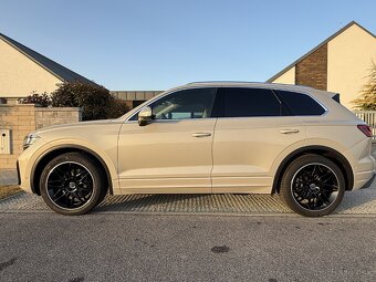 VW Touareg 3.0 TDI 4x4 DSG 2024, 26tis.km, IQ LED, DCC, ACC - 6