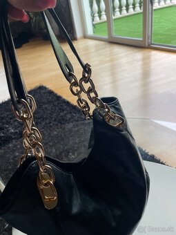 Michael Kors čierna kožená kabelka - 6
