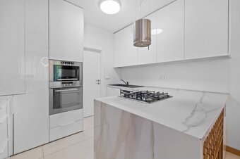 REZERVOVANÝ I Moderný 4-izbový byt s terasou a garážou na Ko - 6