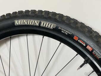Predám koleso 27,5 DT Swiss AM LN s Maxxis Minion DHF - 6