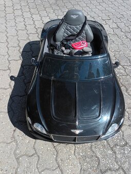 Elektrické auto Bentley EXP12 - 6
