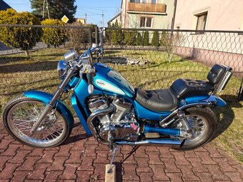 Suzuki VS 800 Intruder - 6