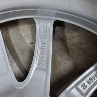 BMW hliníkové disky 5x112 R18 7J ET22 - 6