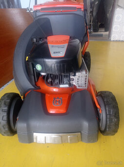 Husqvarna LC 48 V s pojazdom - 6