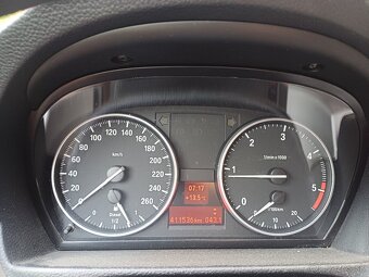 BMW E90 320D - 6