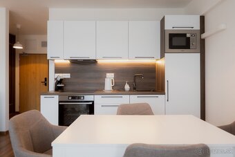 Slnečný investičný apartmán s terasou v projekte Bešeň - 6