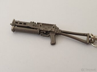 Kľúčenky v tvare strelnej zbrane 2 - 6