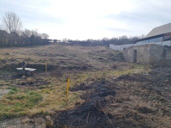 Predáme slnečný pozemok 1623m - 6