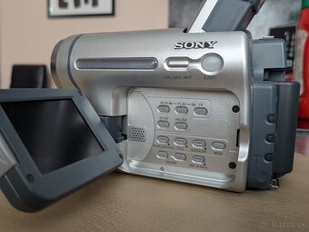Sony DCR TRV255e - 6