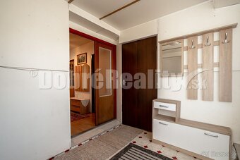 REZERVOVANÝ: Rodinný dom na rekonštrukciu, 147 m2, Beňuš, ok - 6