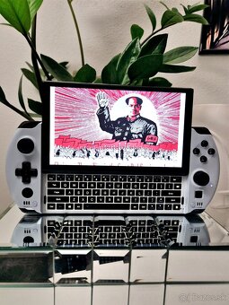 GPD Win 4 a AYANeo 2 - 6