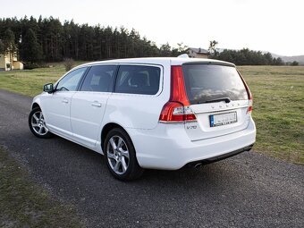 Volvo V70 AWD 2.4 Inscription - 6