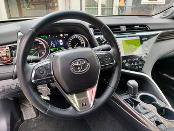 Predám: TOYOTU Camry, hybrid, 2,5, Execut. 131 kW, AT + VIP - 6