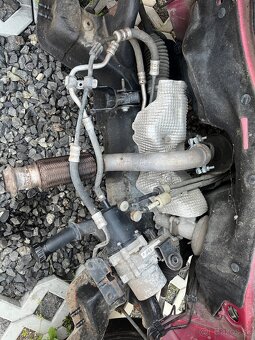 Rozpredam citroen c4 1.6 vti - 6