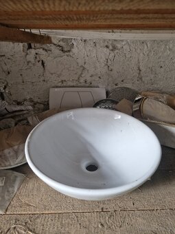 Vybavenie a materiál do kúpeľne - 6