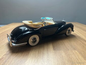 Mercedes-benz 300S 1:18 Maisto - 6