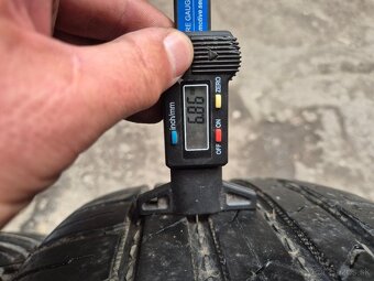 225/55 r18 letné 4 ks NOKIAN dezén 6,8-6,3 mm - 6