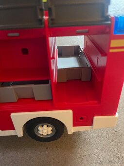 Playmobil hasičské auto - 6