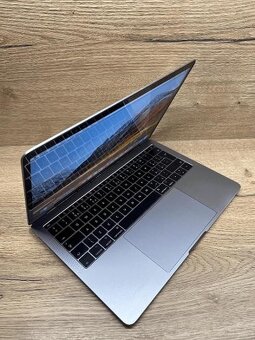 Apple MacBook Pro 2017 13"- Core i5 2,3GHz, 128GB SSD, 8GB - 6