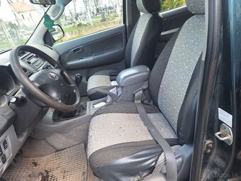 TOYOTA HILUX 2,5 DIESEL 4X4 KLÍMA - 6