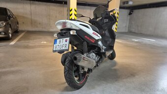 Aprilia SR MAX 300 (2013) - 6