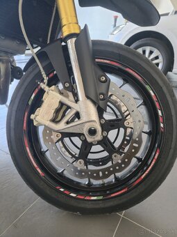 Aprilia Dorsoduro 750 - 6
