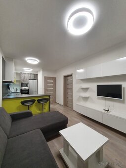 Prenajom moderneho 2-izboveho bytu s terasou a parkovacim mi - 6