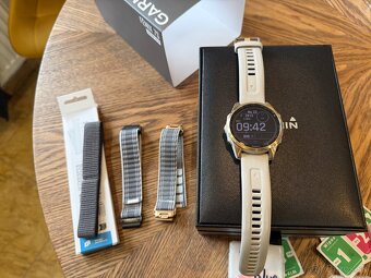 Garmin fenix 7s sapphire solar titanium rose gold top stav - 6