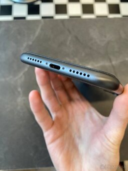 Predam iPhone 11 64GB - 6