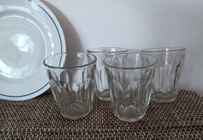 Starý lavór, taniere, misky, sklenené poháre - 6