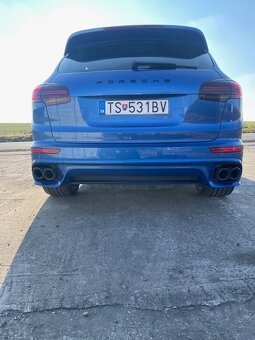 Porsche Cayenne - 6