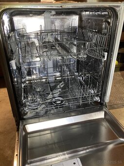 Vstavaná plne integrovaná 60cm umývačka Whirlpool ADG6949 - 6