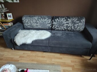 Predám kvalitný rozkladací gauč -sivý - 6
