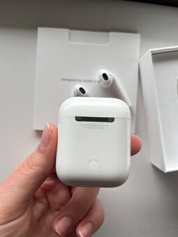 Apple AirPods 2 generácie - 6