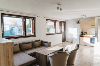 Priestranný rodinný dom s 2 bytovými jednotkami - Námestovo - 6