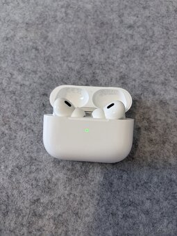 Apple AirPods Pro 2  (generácie) s MagSafe puzdrom (USB-C) - 6