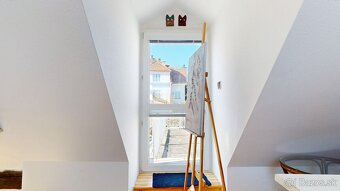 3 izb. PODKROVNÝ BYT PRI HRADE - Tvarožkova ul.- Staré Mesto - 6