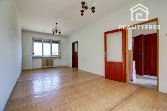 Na predaj: 4 izbový rodinný dom na pozemku 481 m², obec Dobr - 6