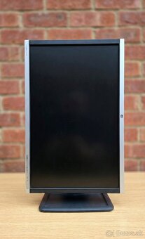 Pracovný monitor 24" HP Compaq LA2405x WUXGA - 6