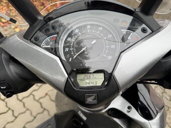 Predám Honda SH 125 - 6