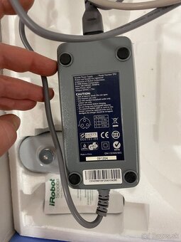 Predám vysávač irobot scooba - 6