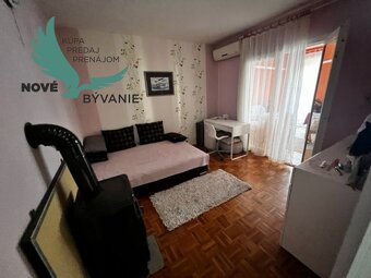 Na predaj dom s 3 apartmánmi len 250m od mora, Chorvátsko - - 6