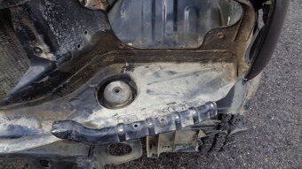 Suzuki Jimny diely karoserie Komplet predok - 6
