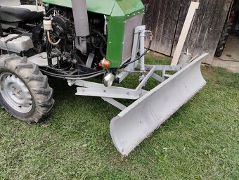 Malotraktor 4x4, LPG - 6