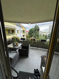 Predam 4-izbovy byt s terasou a uzatvorenym dvorom - 6