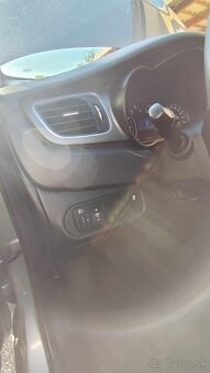 Kia carens - 6