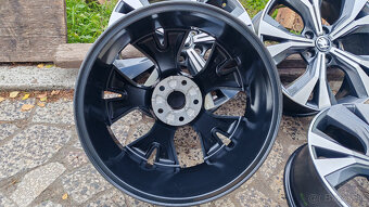 5x112 R18 --- ŠKODA KAROQ (SEAT ATECA) - 6