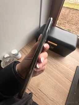 Predám i phone 11 pro max - 6