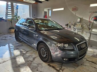 AUDI A3 1.6 FSI - 6